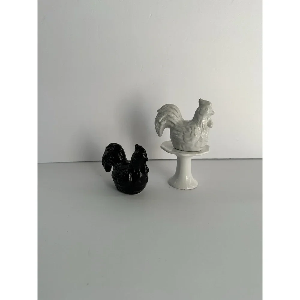 Vintage Glazed Ceramic Chicken Salt & Pepper Shakers Farmhouse Decor